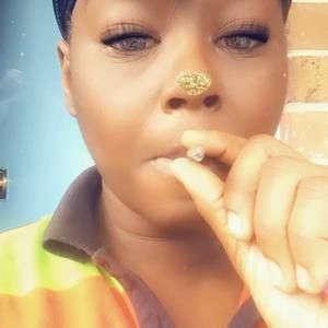 Meet your Posher, Renee